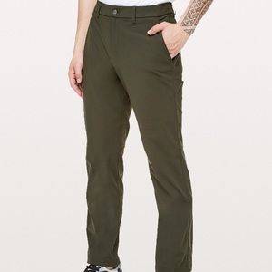 Men’s Lululemon commission pant. Great condition.